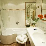 Alpenhotel Fernau Отель 4*