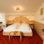 Alpenhotel Fernau Отель 4*