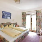 Отель Alpenhotel Fernau Нойштифт-им-Штубайталь