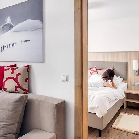 فندق Alpenhotel Fernau 4*