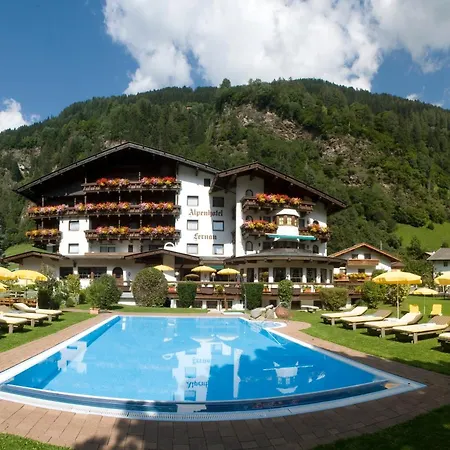 فندق Alpenhotel Fernau 4*