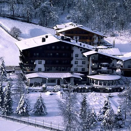 Отель Alpenhotel Fernau 4*